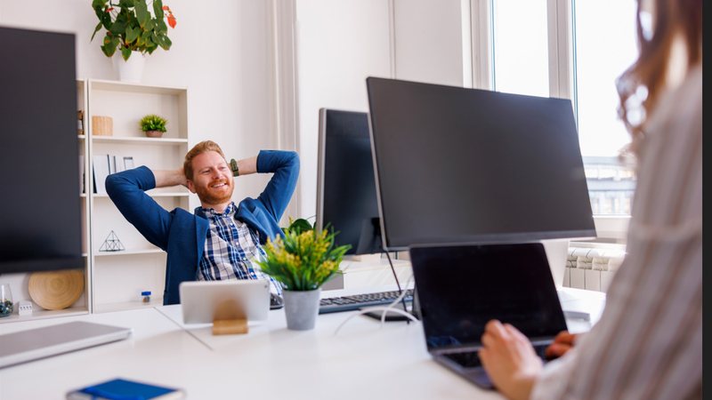 Bem-estar do profissional aumenta a produtividade, segundo 97% dos entrevistados - Envato