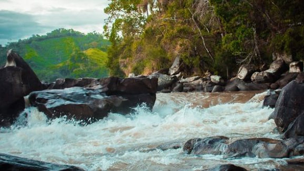 O Rio Ribeira abastece e sustenta diversas cidades do Vale do Ribeira - Foto: Divulgação Secretaria de Cultura e Turismo de Adrianópolis (PR)