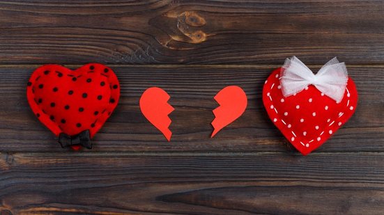 Amor é uma experiência e pode estar presente em outras relações, não só em uma relação afetiva - Envato