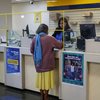 Os atendimentos presenciais começaram na última sexta-feira, 30, para alcançar os aposentados e pensionistas que enfrentaram dificuldades tecnológicas para acessar as informações - Antonio Cruz/Agência Brasil
