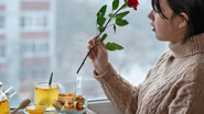 O Dia dos Namorados não precisa ser um momento a dois. - Foto: Envato Elements