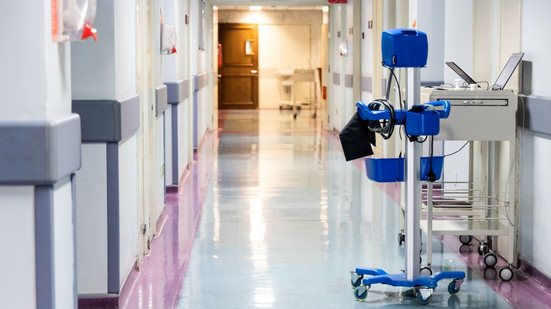 Entre os principais fatores, está o crescimento no custo com medicamentos, insumos hospitalares e procedimentos cirúrgicos - Envato
