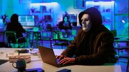 Hacker teria conseguido acesso a contas de e-mails de jornalista; editor executivo do jornal alertou a equipe - Envato