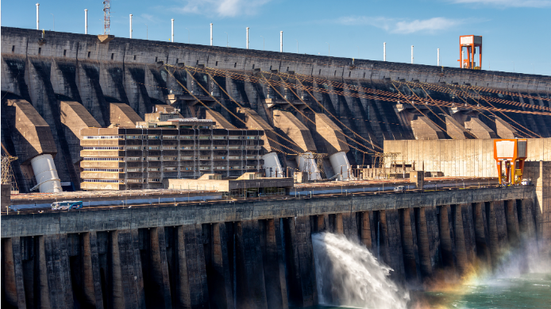 Volume de chuva pode prejudicar a vazão de hidrelétricas; em setembro, a bandeira amarela pode voltar a ser adotada - Divulgação / Itaipu