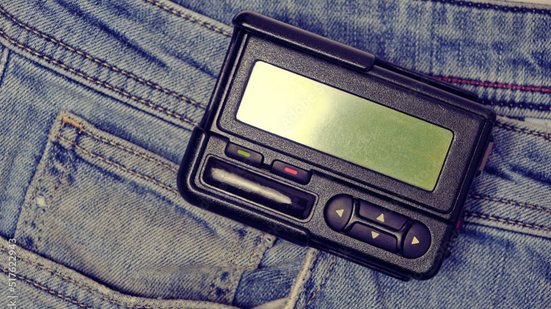 E o pager? Antes dos celulares, ele era o sinal de que você era alguém importante ou queria parecer. - Foto: Adobe Stock