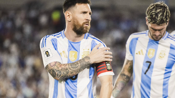 O argentino agora soma 764 gols com a bola rolando contra 763 do atacante português do Al-Nassr, da Arábia Saudita - Reprodução/Instagram @afaseleccion