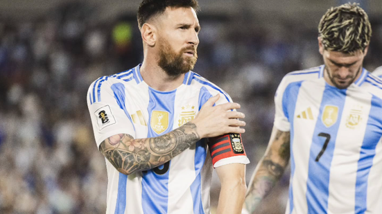 A Argentina lidera as Eliminatórias com dez pontos de vantagem sobre o Equador, o vice-líder, e tem vaga assegurada na Copa do Mundo de 2026 - Reprodução/Instagram @afaseleccion