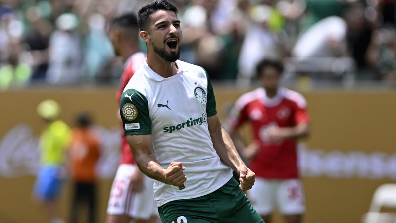 Flaco Lopes, do Palmeiras, comemora após marcar seu gol sobre o Al Ahly - Fraga Alves/Enquadrar/Estadão Conteúdo