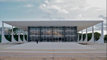 Com a medida, Ministério da Fazenda estimava arrecadação de R$ 20,5 bilhões neste ano e de R$ 41 bilhões em 2026 - Rob Sinclair / STF