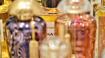 Com inovação, sofisticação e emoção, esses perfumes atravessaram o tempo e seguem conquistando corações geração após geração - Foto: Envato Elements