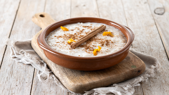 Veja como preparar uma receita tradicional, cremosa e muito fácil de fazer em casa - Foto: Envato Elements