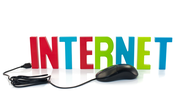 Navegar na web usando o Internet Explorer podia ser um desafio - Foto: Envato Elements