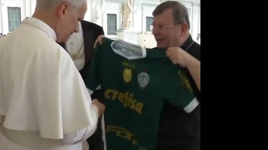 Papa Leão XIV recebe camisa do Palmeiras, supostamente falsa - Reprodução X/PlanetadoPalmeiras