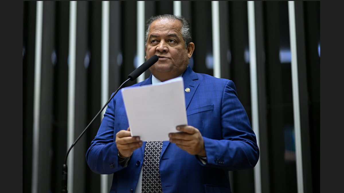 O senador Eduardo Gomes relata o projeto, que também mexe nas regras de aplicação das emendas parlamentares individuais - Andressa Anholete/Agência Senado