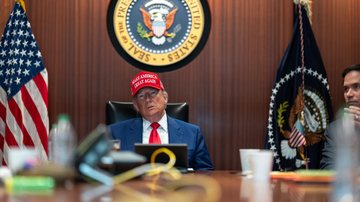 Segundo a pasta, foram cancelados 8 mil vistos de estudantes e 2,5 mil de pessoas que tiveram "problemas" com a polícia por "atividades criminosas" - White House