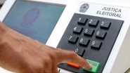 Apesar das restrições impostas pela Justiça Eleitoral, Bolsonaro segue manifestando intenção de concorrer. Sua inelegibilidade foi determinada pelo TSE - Reprodução/TRE-DF