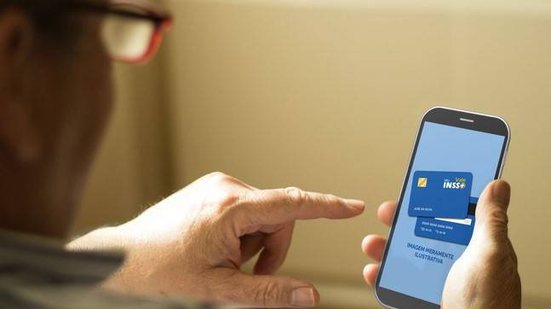 No fim de abril, um diretor da Febraban pediu a suspensão da medida, alegando que havia bancos cobrando tarifas de até 5% do valor antecipado - Gov/INSS