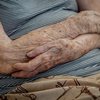 O Atlas da Violência apontou que, entre pessoas com mais de 60 anos, a violência múltipla está relacionada à associação da negligência com a agressão física - Envato