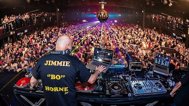 O flashback voltou com tudo em festas pelo País - Daniel de Oliveira