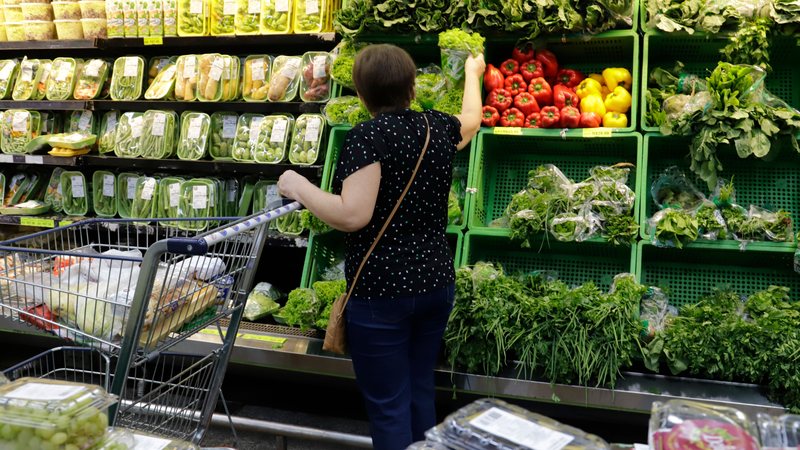 Supermercados de Goiás passarão a funcionar somente até as 11h aos domingos e feriados - Adobe Stock
