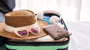Isso se traduz em passagens aéreas mais baratas, diárias de hotéis com descontos, atendimento mais atencioso nos pontos turísticos - Envato