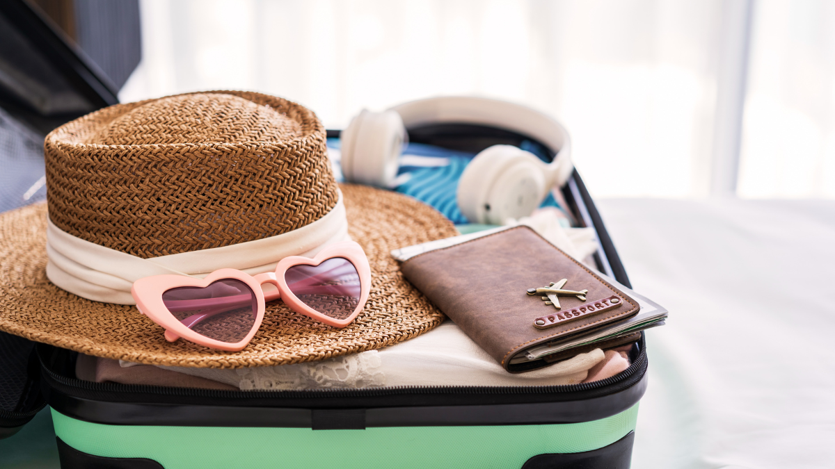 Isso se traduz em passagens aéreas mais baratas, diárias de hotéis com descontos, atendimento mais atencioso nos pontos turísticos - Envato