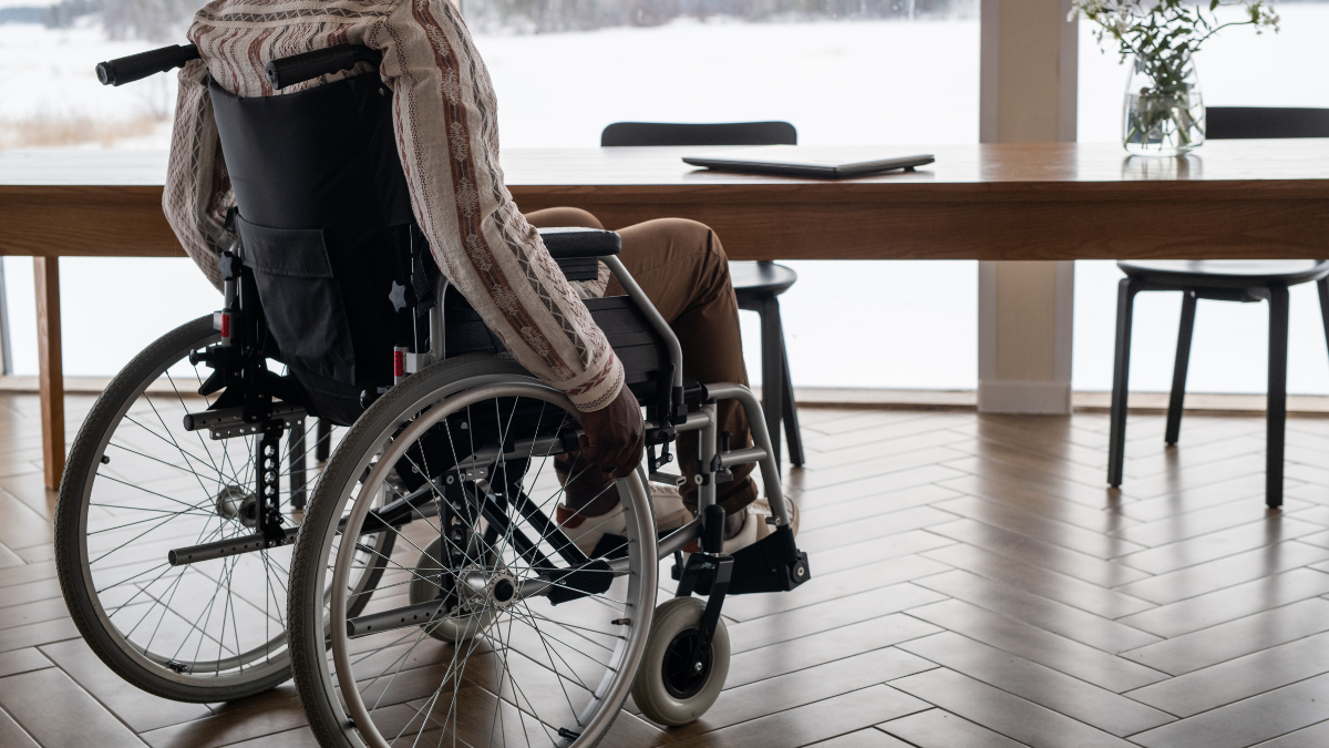 As iniciativas atuam em diferentes cidades e estados, oferecendo suporte médico, psicológico e social diretamente na residência - Foto: Envato Elements