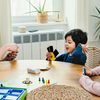 Mesmo já no fim das férias escolares, é comum surgir o desafio de entreter as crianças em casa - Foto: Envato Elements