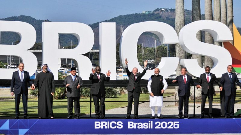 Documento que reúne resultados de acordos e prioridades do bloco formado por 11 países, incluindo Brasil, Rússia, Índia, China e África do Sul. - Foto: FELIX AVERBUG/ATO PRESS/ESTADÃO CONTEÚDO