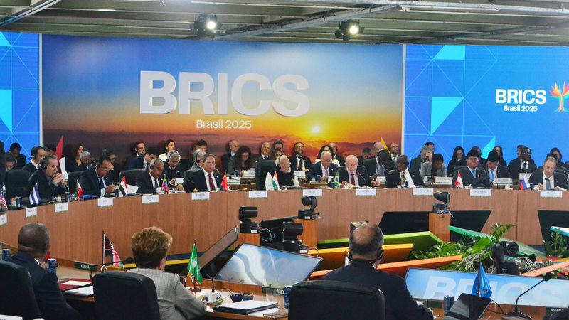 Visão geral de sessão plenária durante a 17ª Cúpula do BRICS, realizada no Museu de Arte Moderna (MAM), no Rio de Janeiro, neste domingo - Paulo Carneiro/Ato Press/Estadão Conteúdo