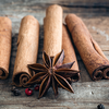 A variedade de canela mais comum no mercado, chamada canela-cássia, possui altas concentrações de cumarina - Foto: Envato Elements