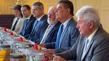 Comitiva de senadores nos EUA é liderada por Nelsinho Trad (centro da foto), em meio a ameaça de Eduardo Bolsonaro de "atrapalhar" - Samyra Galvão / Gabinete Nelsinho Trad