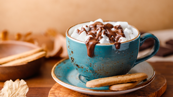 Confira essas receitas para celebrar o chocolate na melhor forma possível - Foto: Envato Elements