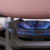 Com o frio, é natural que as famílias passem mais tempo em casa e usem mais gás - Foto: Envato Elements
