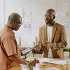 Do total de negros donos de negócio, 67,80% são homens, 54,8% chefes de família e 36,3% tem ensino médio - Envato