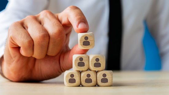 Levantamento do LinkedIn considerou mais de 2 mil profissionais para analisar o cenário atual do mercado de trabalho - Envato