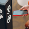 Muitos de nós cometemos erros diários que comprometem o desempenho e até a durabilidade do celular - Foto: Envato Elements