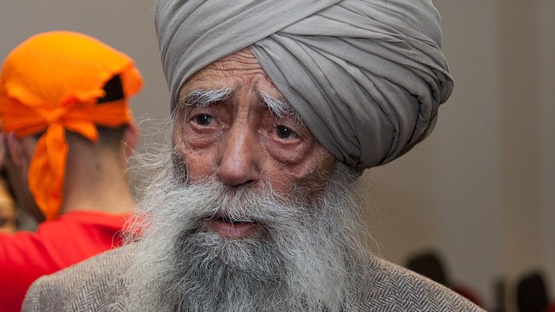 O maratonista indiano Fauja Singh morreu aos 114 anos por atropelamento - Wikimedia