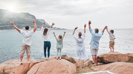 Mais da metade dos brasileiros (53%) pretende tirar férias em julho, cerca de 86 milhões de pessoas - Envato