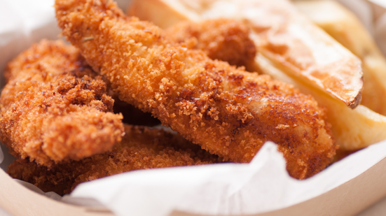 Quando se trata de frango empanado, a crocância é o que faz toda a diferença - Foto: Envato Elements
