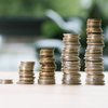 Inflação em 12 meses também veio acima da mediana, com aumento de 5,30%, segundo dados do IBGE - Envato