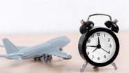 O jet lag é mais comum e intenso em viagens para o leste - Foto: Envato Elements