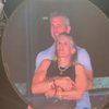 A "kiss cam" no show do Coldplay filmou o casal supostamente em caso extraconjugal - Reprodução