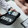 Segundo a Anvisa, os itens não devem ser utilizados, e sua comercialização, importação, distribuição e anúncio estão proibidas - Envato