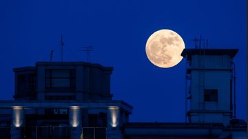 A Lua cheia de julho atinge seu pico nesta quinta-feira, 10, às 17h36 (horário de Brasília), mas ela pode ficar mais visível após o pôr-do-sol - Envato