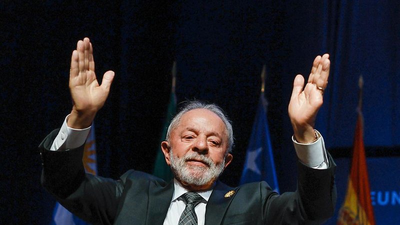 O presidente fez a declaração a jornalistas, em Santiago, onde se reuniu com chefes de Estado progressistas - Ricardo Stuckert /PR