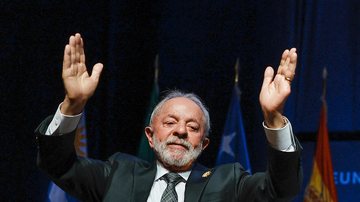 O presidente fez a declaração a jornalistas, em Santiago, onde se reuniu com chefes de Estado progressistas - Ricardo Stuckert /PR