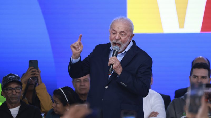 Segundo Lula, Trump foi "induzido" a acreditar na "mentira" de que o ex-presidente Jair Bolsonaro (PL) está sendo perseguido - Estadão Conteúdo/ Foto: Leco Viana, The News 2