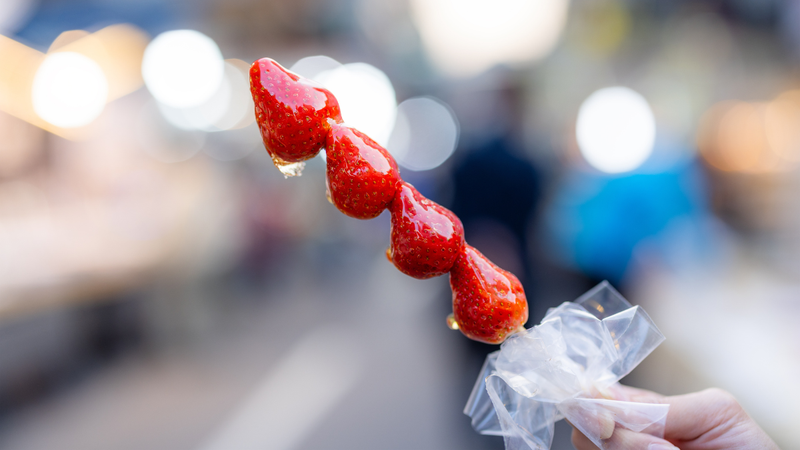 Ideias como morango do amor, bolo no pote e outros quitutes caseiros têm se destacado - Foto: Envato Elements
