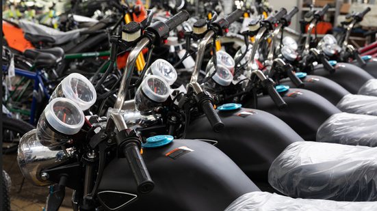 Setor terminou o primeiro semestre com a produção de 1 milhão de motos, volume 15,3% maior em relação aos seis primeiros meses de 2024 - Envato